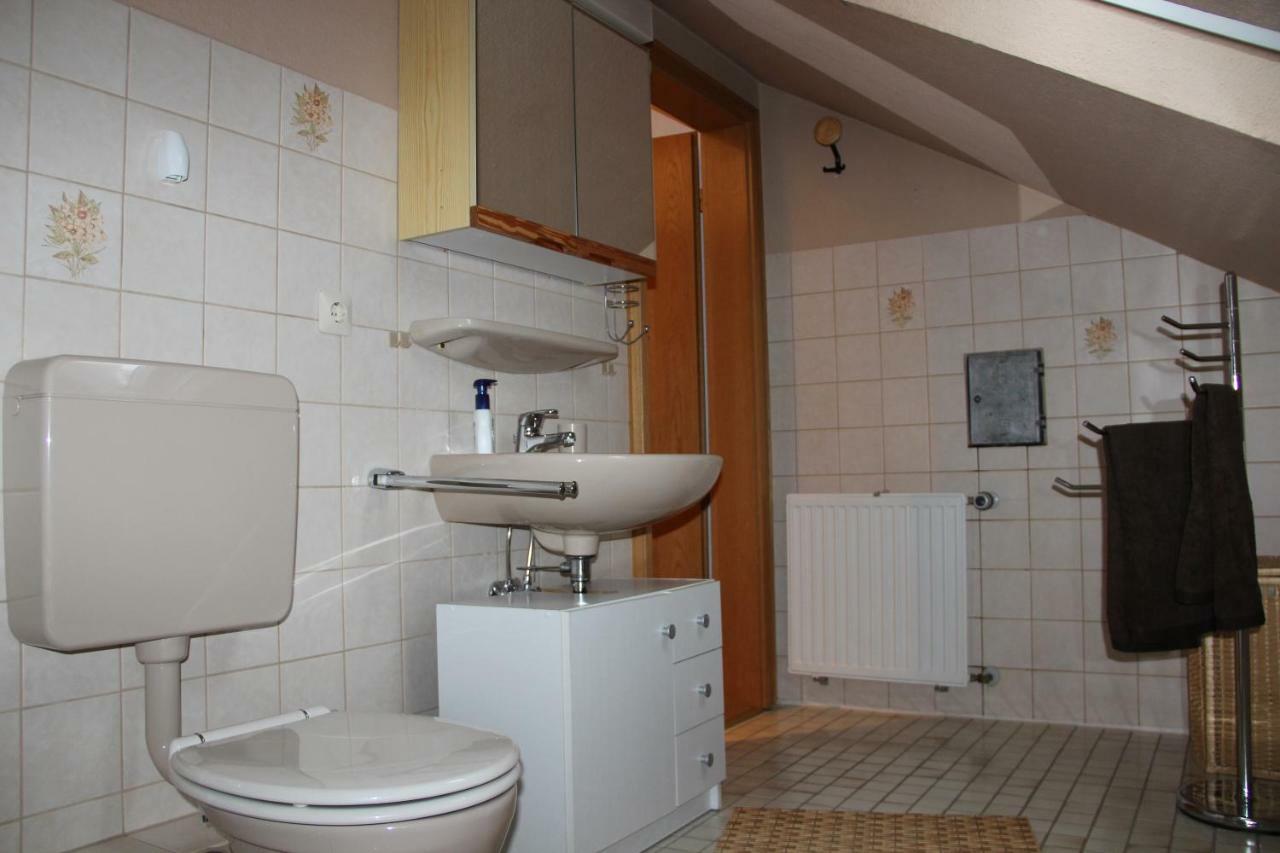 Treis Apartment *